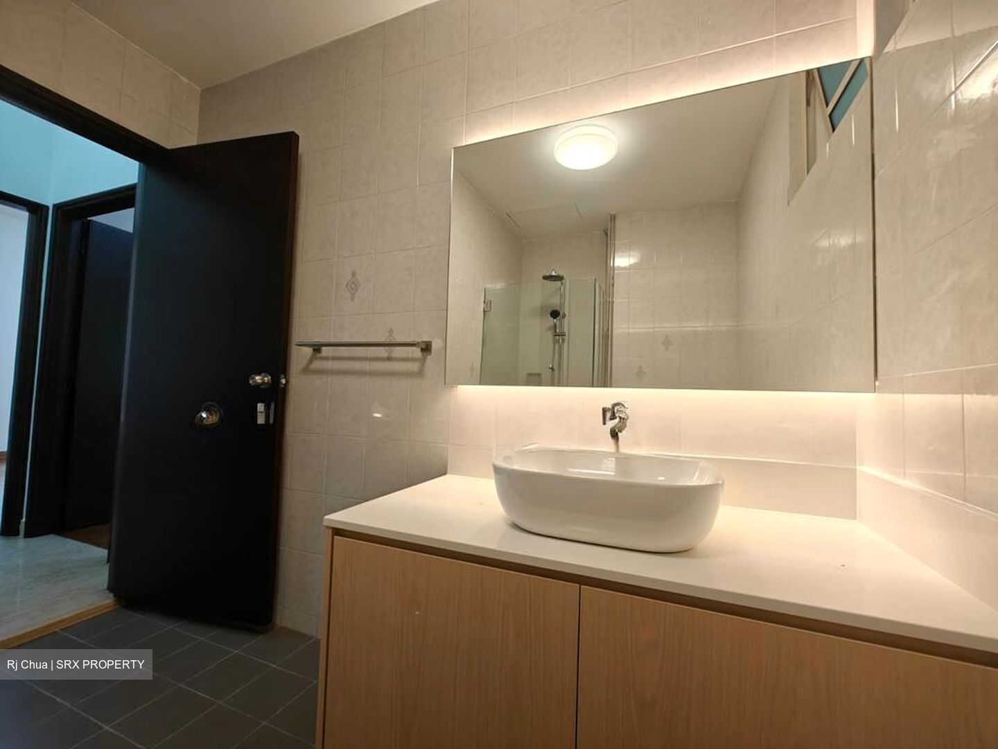 La Suisse (D11), Condominium #589338361
